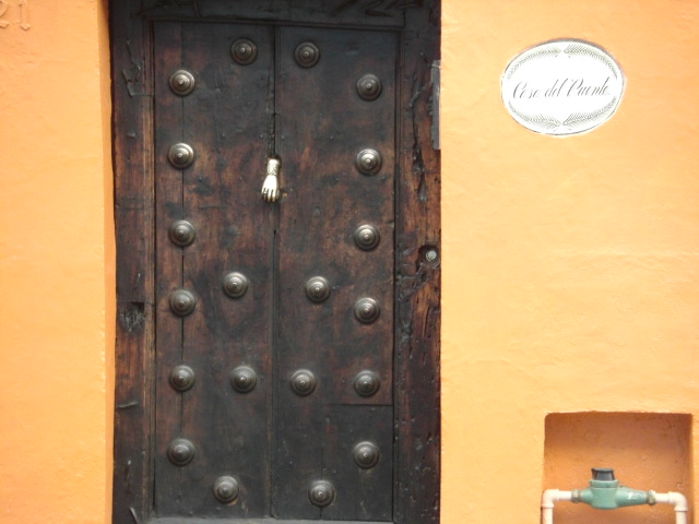 cuernavaca%20door.jpg.JPG
